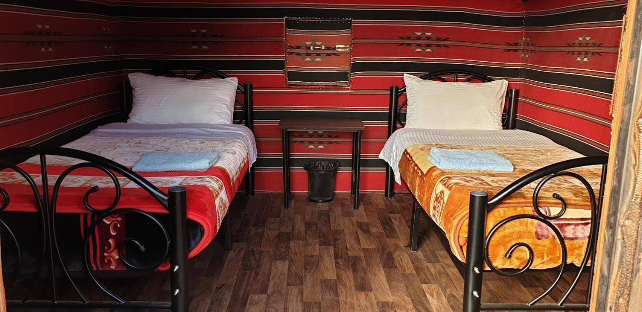 Real Bedouin Experience Tours & Camp Hotel Wadi Rum Exterior foto