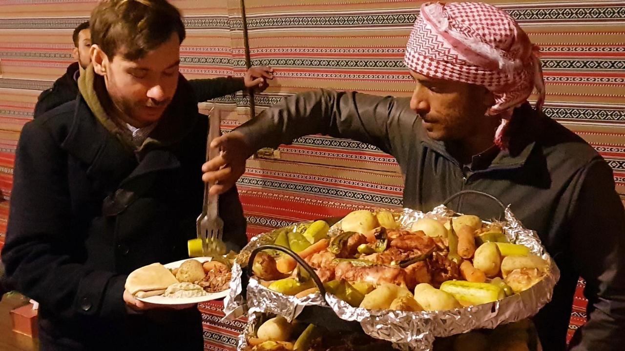Real Bedouin Experience Tours & Camp Hotel Wadi Rum Exterior foto