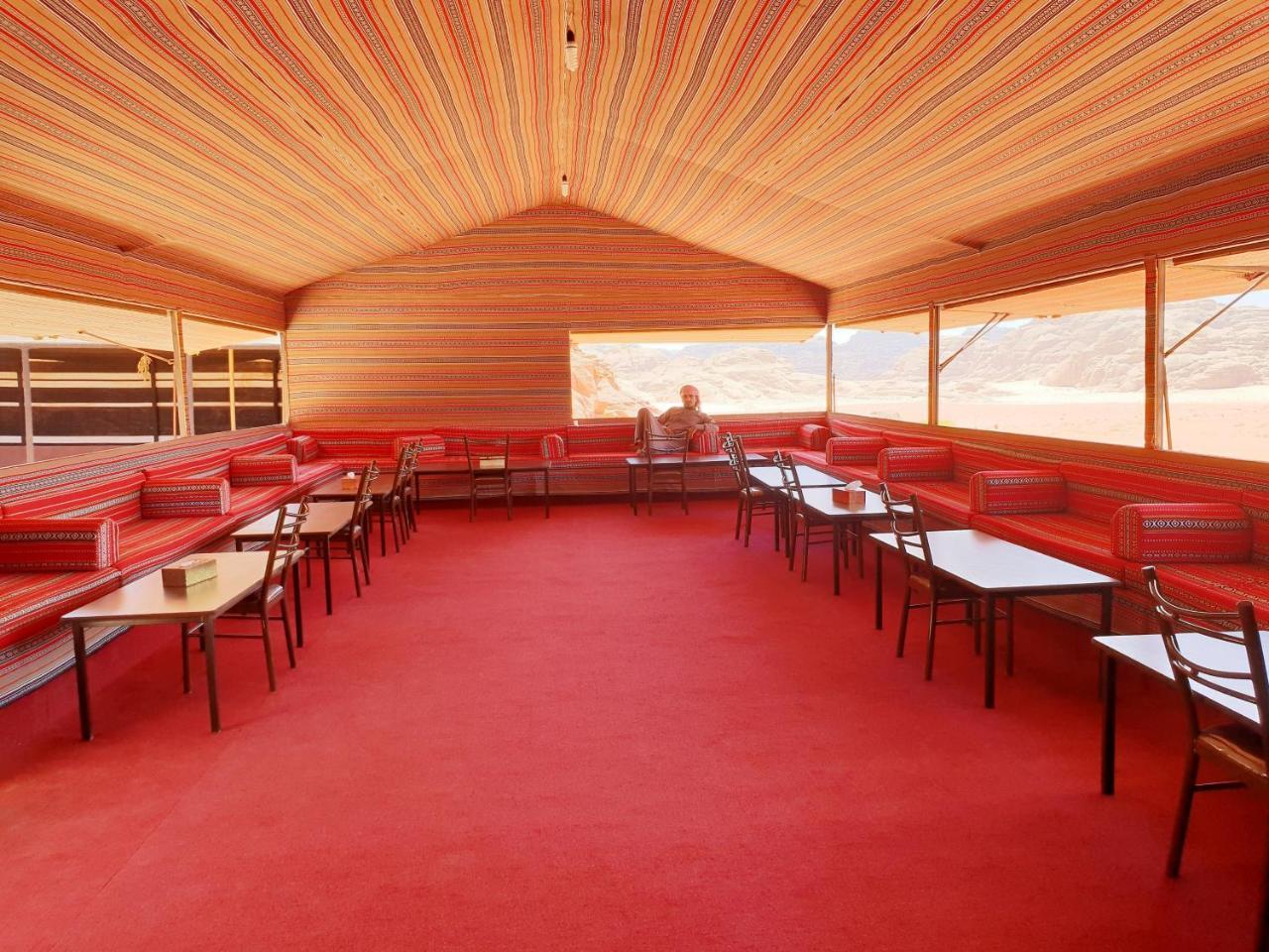 Real Bedouin Experience Tours & Camp Hotel Wadi Rum Exterior foto